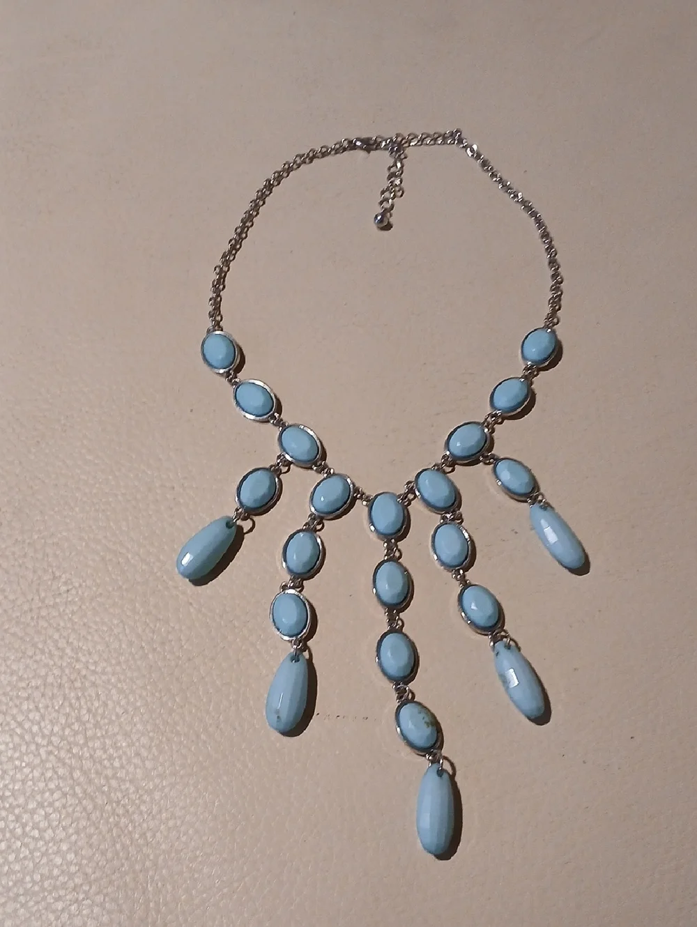Statement Necklace With Silvertone Chain - Picture 1 of 3
